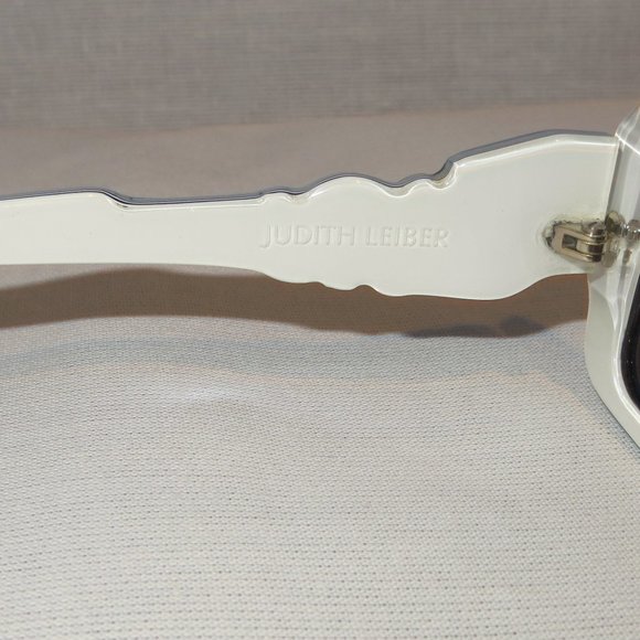 JUDITH LEIBER Women\'s Sunglasses New in Case main image 4